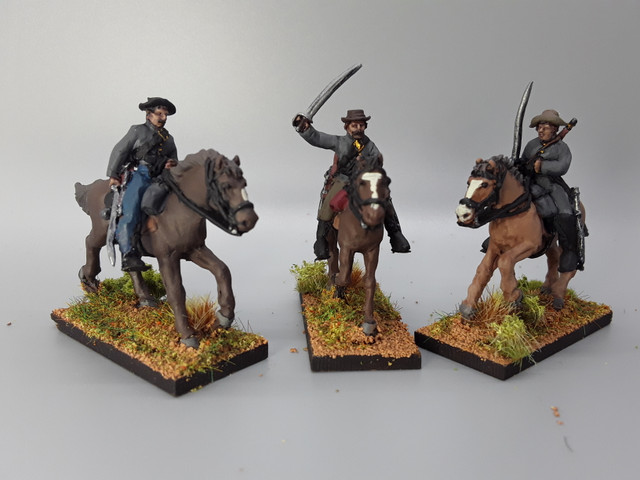 28mm Confederate cavalry with sabers winter